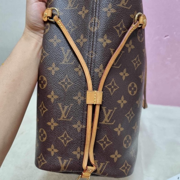 💫(SOLD❗️) Authentic Louis Vuitton Neverfull MM - Picture 6 of 8